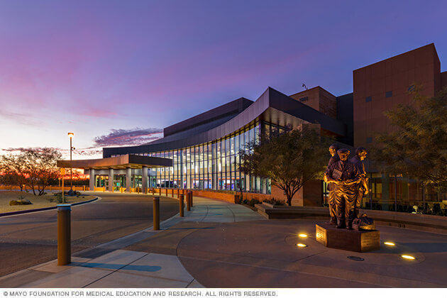 Main entrance to Mayo Clinic Comprehensive Cancer Center